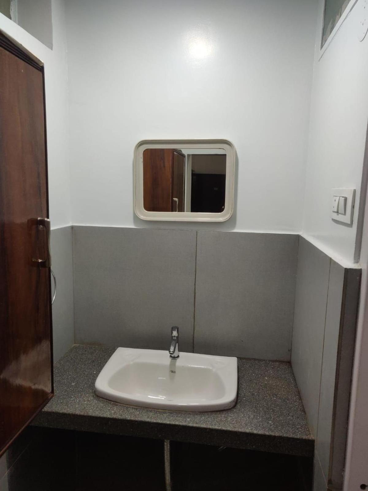 Hotel Parth Residency Kolhapur Luaran gambar